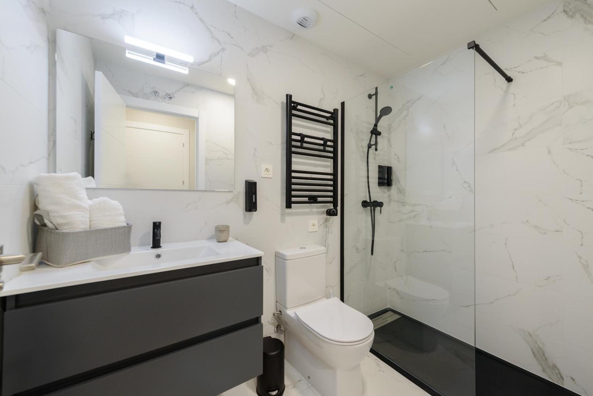 Torrejon Suites ตอร์เรคอน เด อาร์ดอซ ภายนอก รูปภาพ