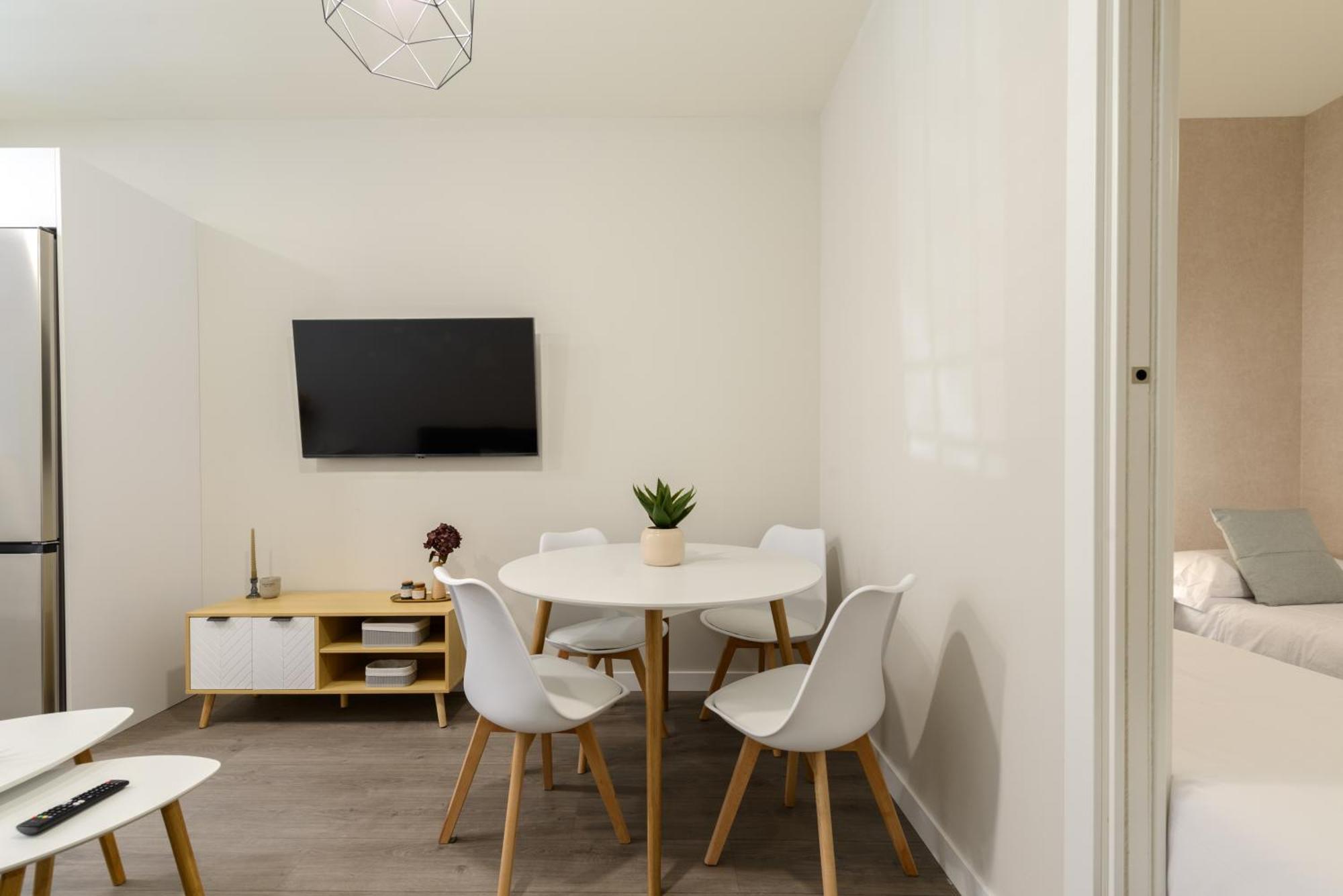 Torrejon Suites ตอร์เรคอน เด อาร์ดอซ ภายนอก รูปภาพ
